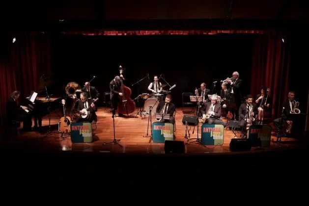 Antigua Jazz Band abre un ciclo de grandes orquestas en Villa&nbsp;Adelina