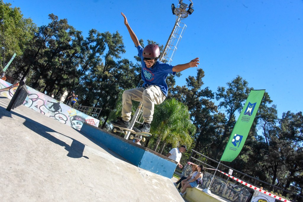 Comenzó el “Circuito Malvinas Skateboarding”