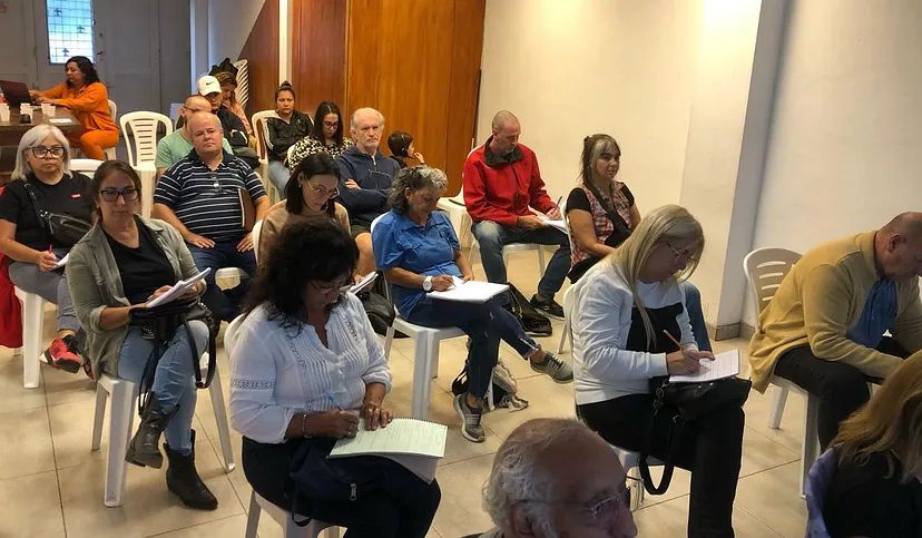 Morón ofrece capacitaciones gratuitas sobre comunicación digital para emprendedores y Pymes