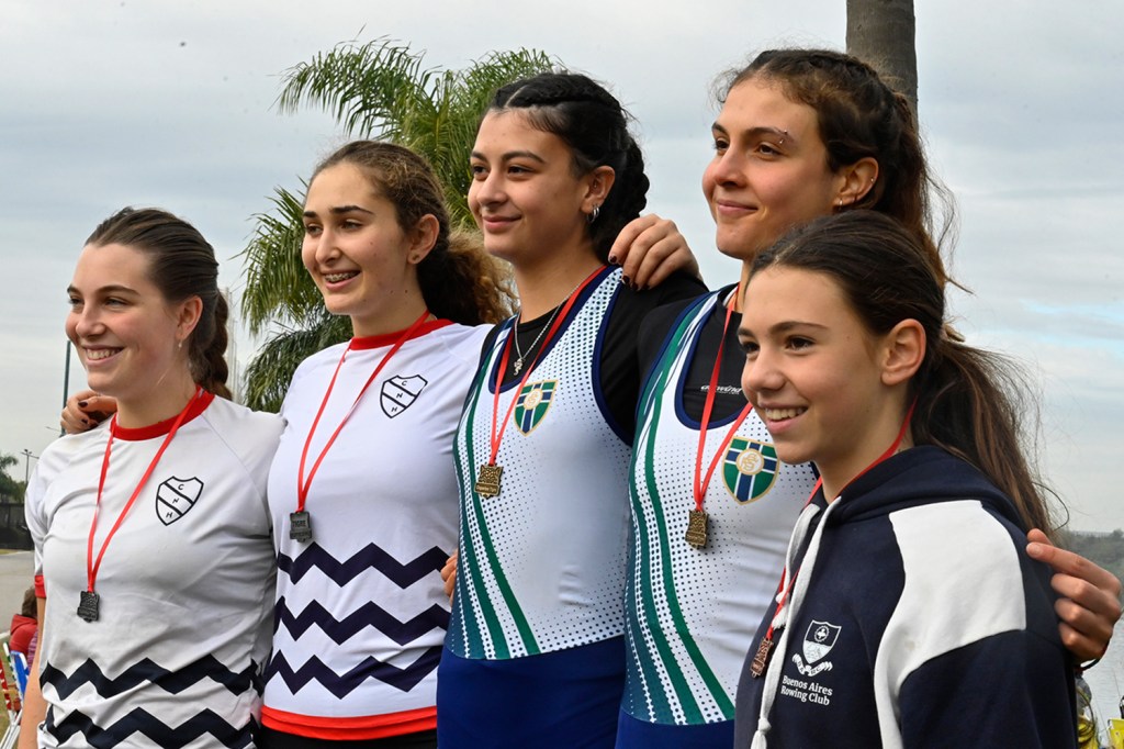 Más de 200 atletas participaron de la Regata Promocional de la Escuela Municipal de Remo de Tigre