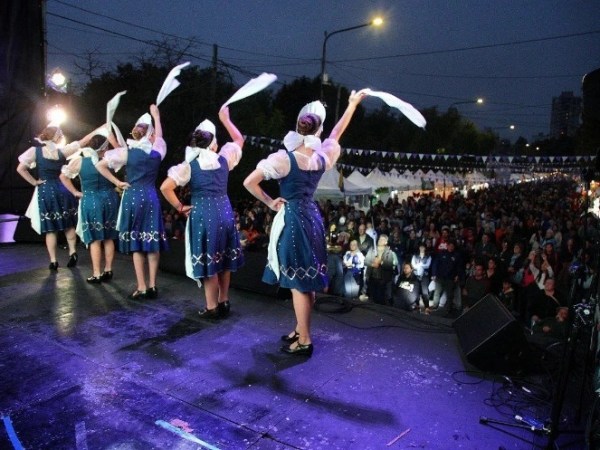 VECINOS, EMPRENDEDORES Y FERIANTES DESTACARON EL ÉXITO DE LA FIESTA DE LAS COLECTIVIDADES
