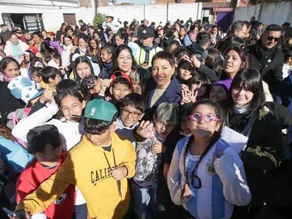 Mayra estuvo presente en el festejo patrio que realizó la escuela primaria nº 62 por el día de la&nbsp;patria