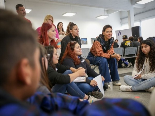 MAYRA PARTICIPÓ JUNTO A ALUMNAS Y ALUMNOS DE ESCUELAS SECUNDARIAS DE UN ENCUENTRO DE CENTROS DE ESTUDIANTES
