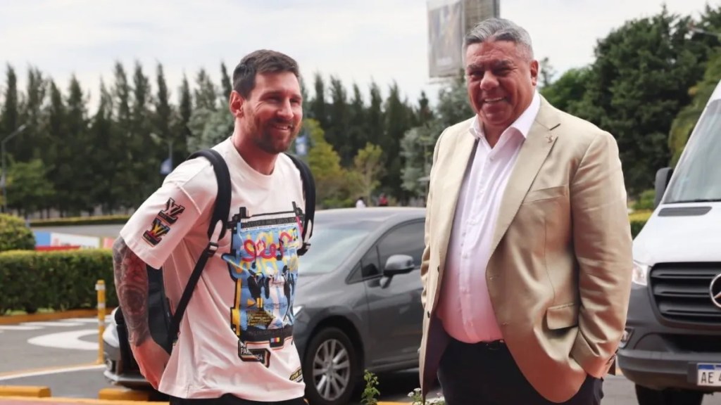 El subsecretario de Deportes dijo que Messi y Tapia tienen que pedir disculpas por los cantos racistas contra&nbsp;Francia