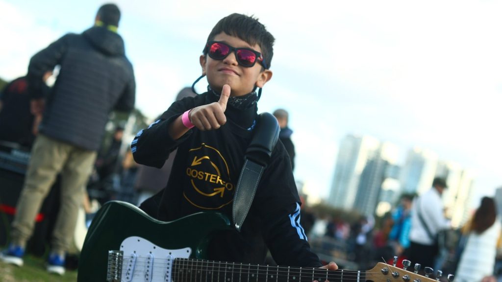Más de 1300 artistas homenajearon a Cerati cantando “De Música Ligera” en Vicente&nbsp;López