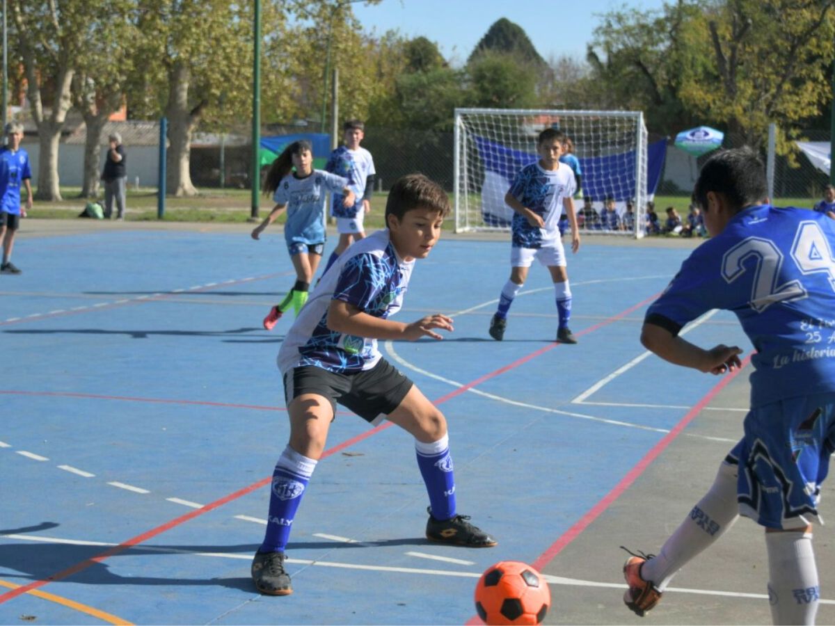 ¿SOÑÁS CON JUGAR AL FÚTBOL PROFESIONALMENTE? ¡ESTA ES TU&nbsp;OPORTUNIDAD!