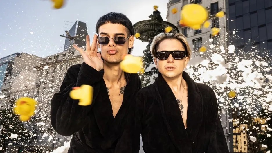 CA7RIEL & Paco Amoroso llegan a «Noches&nbsp;Capitales»