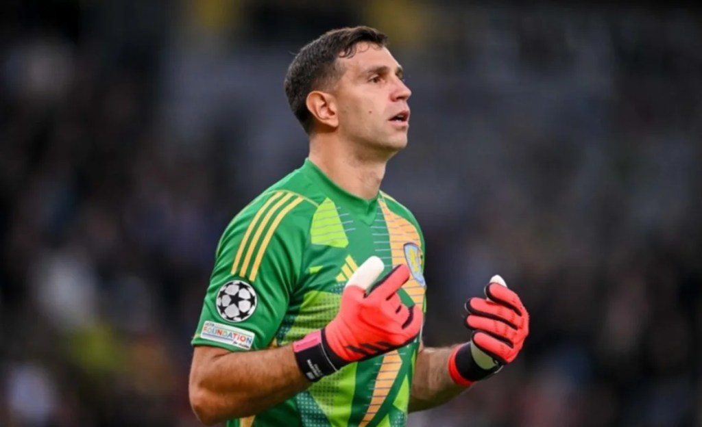 Óscar Córdoba apuntó contra Emiliano «Dibu» Martínez: «No comparto su forma de&nbsp;festejar»