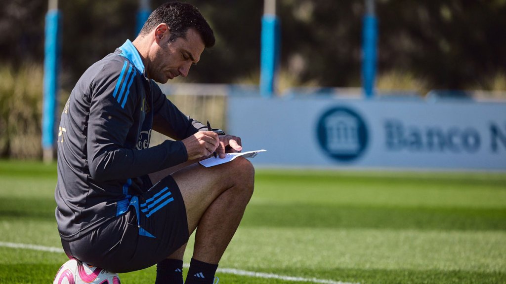 Eliminatorias: Scaloni confirmó la lista de la Selección Argentina, con la vuelta del Dibu&nbsp;Martínez