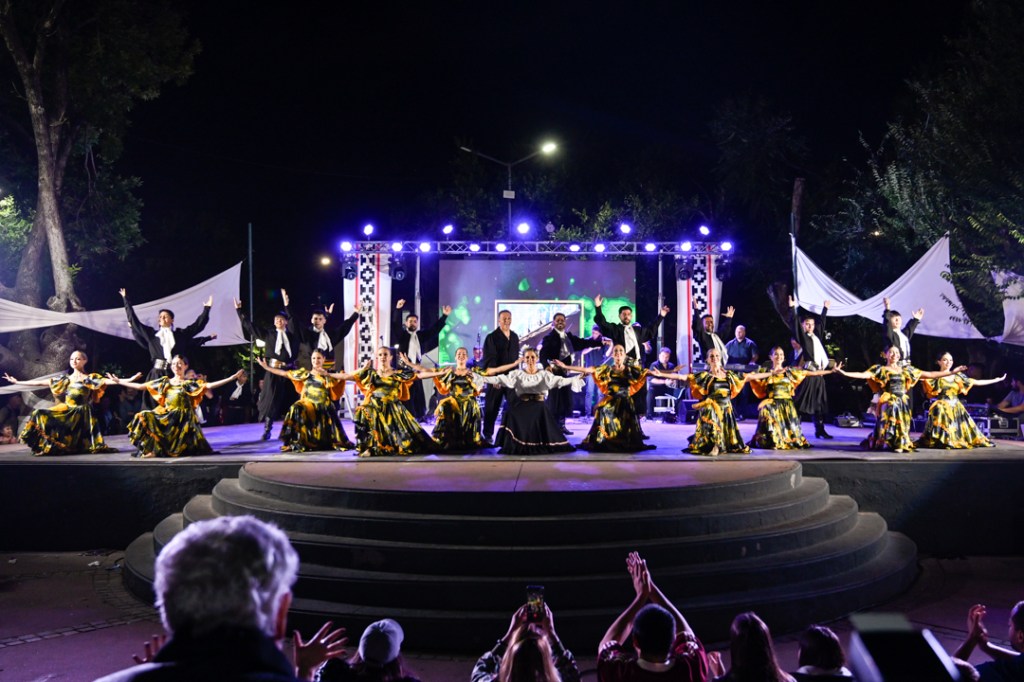 Centenares de vecinos y vecinas vibraron al ritmo del XXI Festival Folclórico Popular en General&nbsp;Pacheco