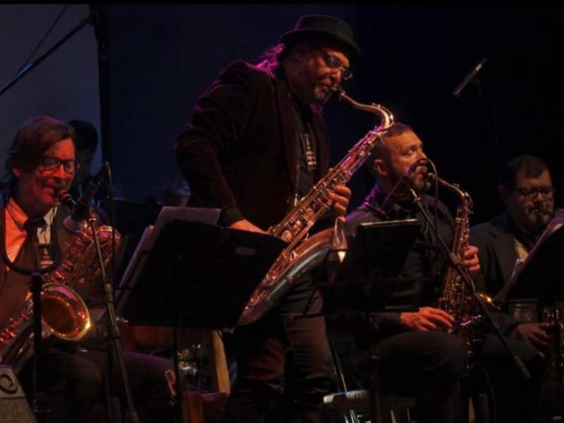 Jazz al aire libre con la Suburbana Big Band en Malvinas&nbsp;Argentinas
