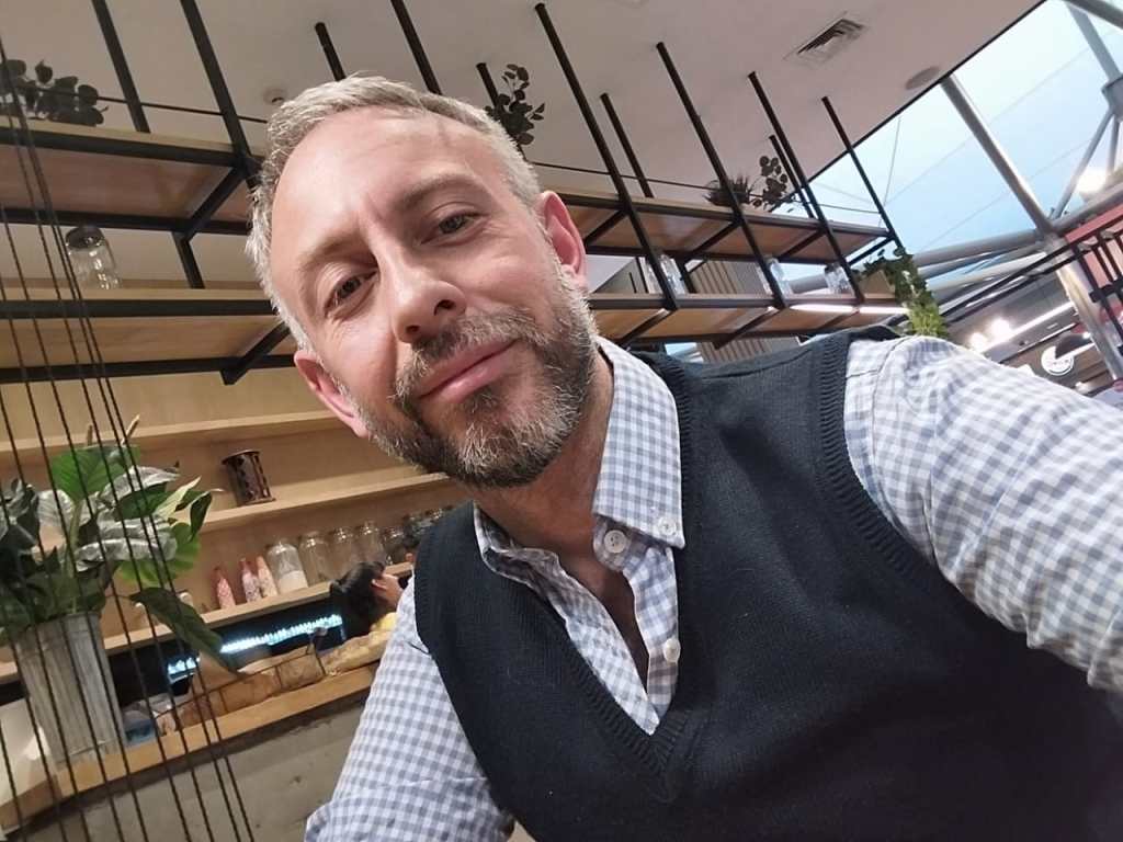 Esteban Carbonaro presenta su primer libro de&nbsp;relatos