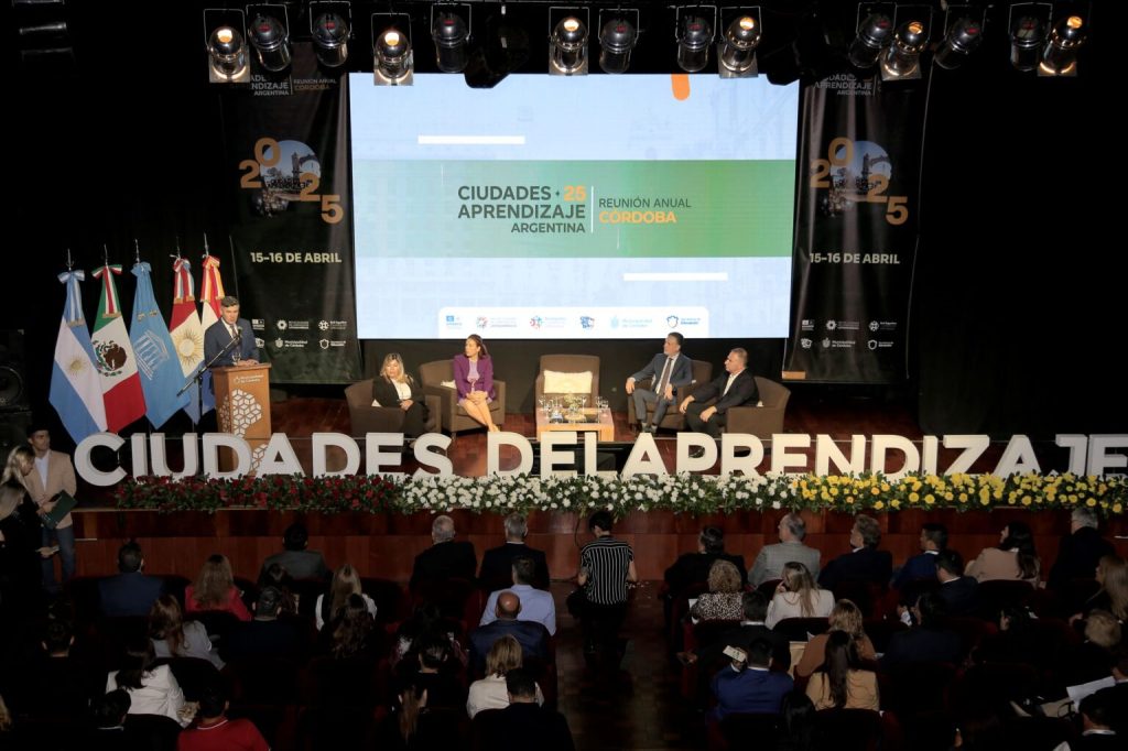 JOSÉ C. PAZ PRESENTE EN LA REUNIÓN DE UNESCO EN&nbsp;CÓRDOBA