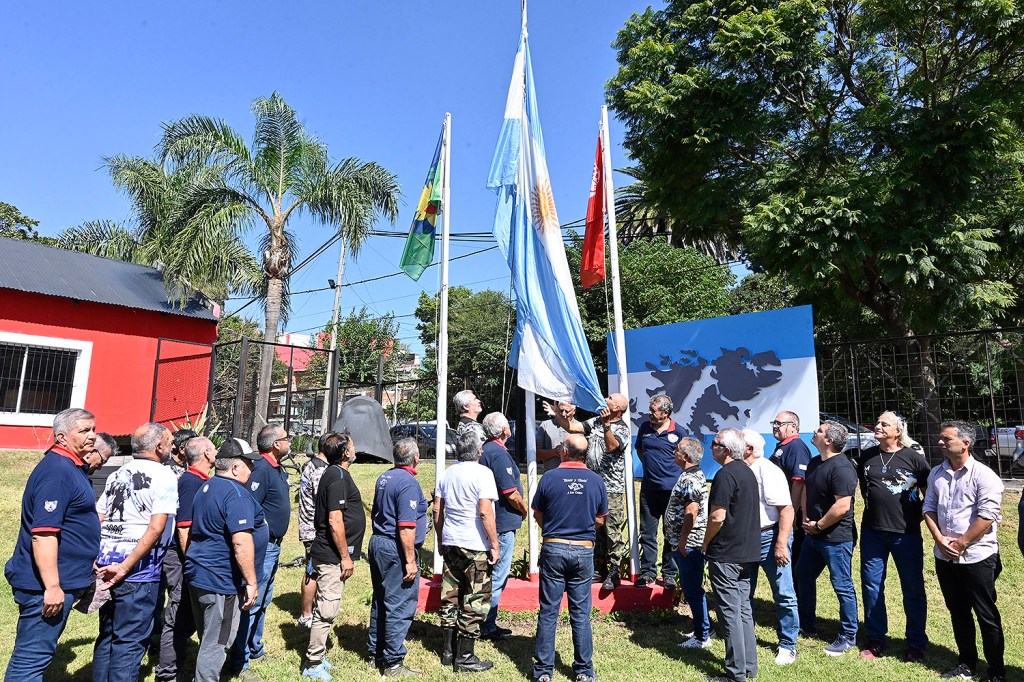 Julio Zamora compartió una emotiva jornada con la Unión de Excombatientes de Tigre en conmemoración a la gesta de&nbsp;Malvinas